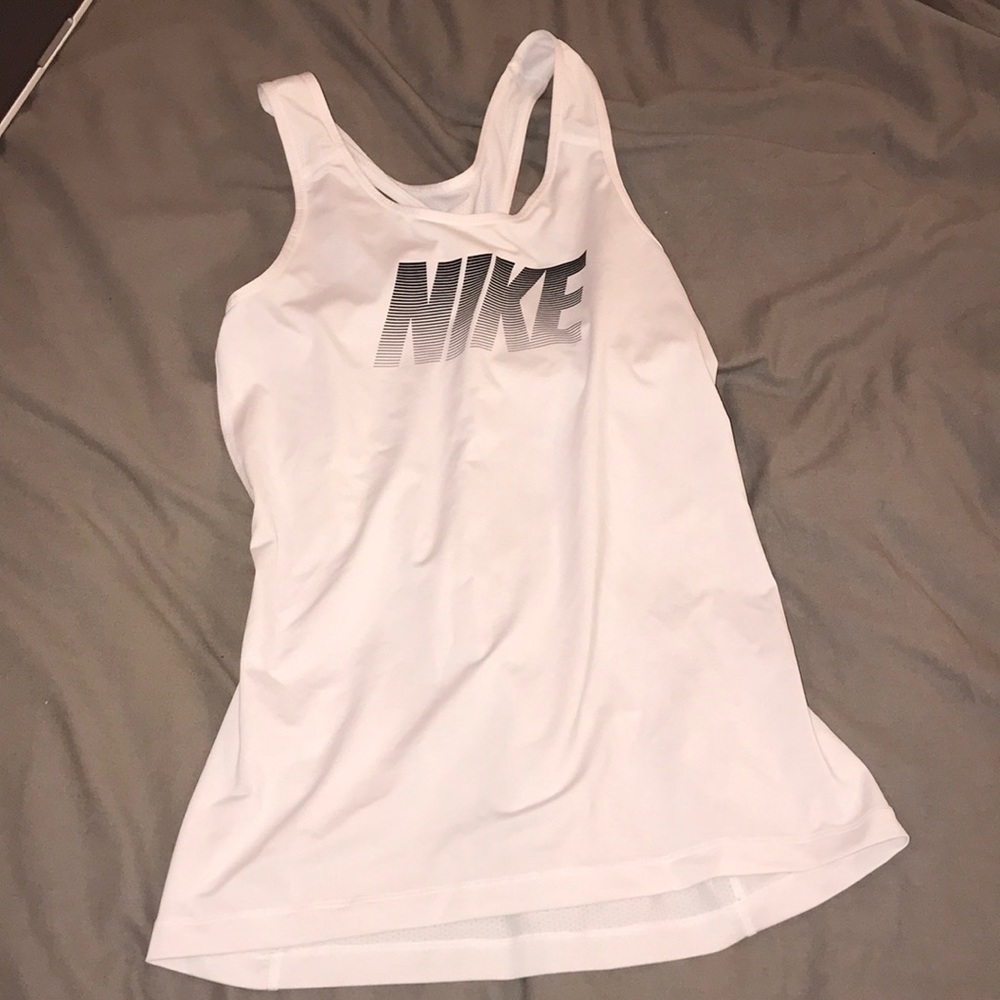 Nike pro women’s razor back workout top
